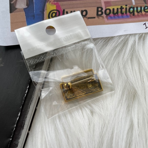 Boombox / Beatbox Brooch - Picture 7 of 7